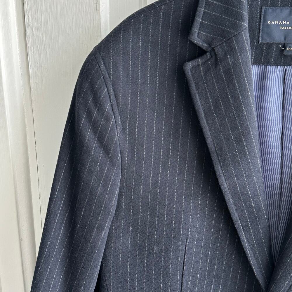 Banana Republic Tailored Fit Navy Pinstripe Blazer Sport Coat 40R Italian Fabric - Picture 5 of 9